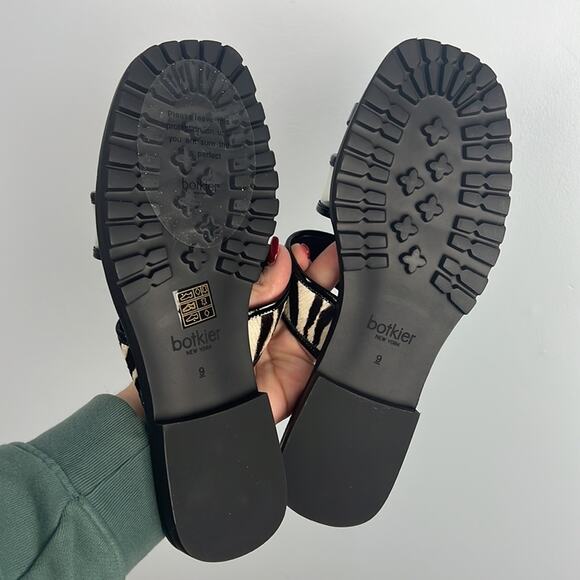 Botkier Maje calf hair zebra print new flat banded toe loop slides size 9 - Picture 4 of 9